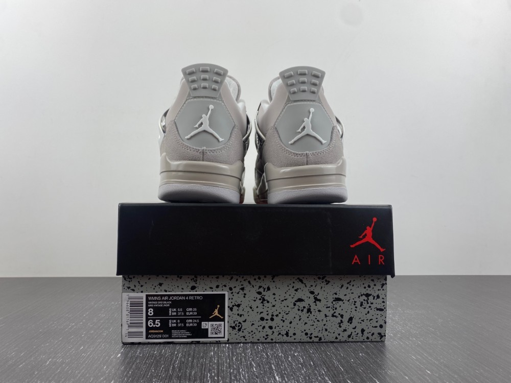 Jordan 4 Retro Frozen Moments