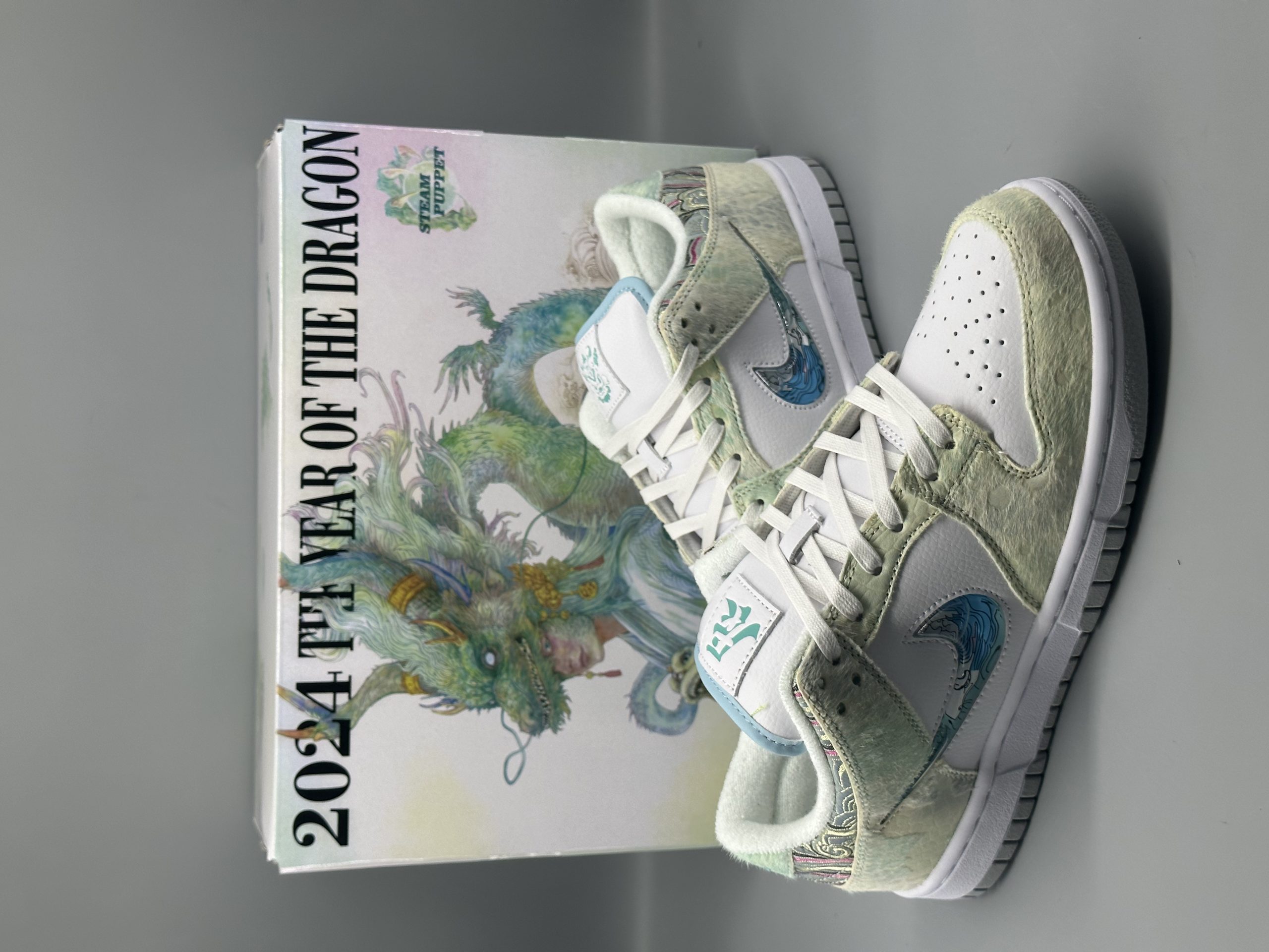 Nike Dunk Low the year of the Dragon