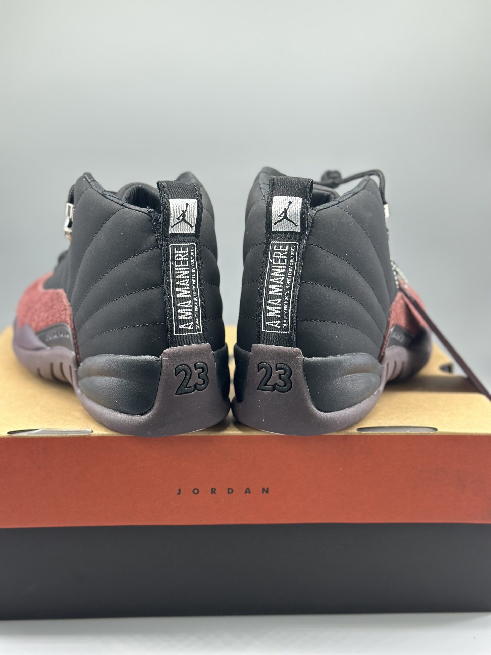 Jordan 12 Sneakers